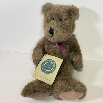 LOT 74K: Boyd’s Stuffed Bears Collection