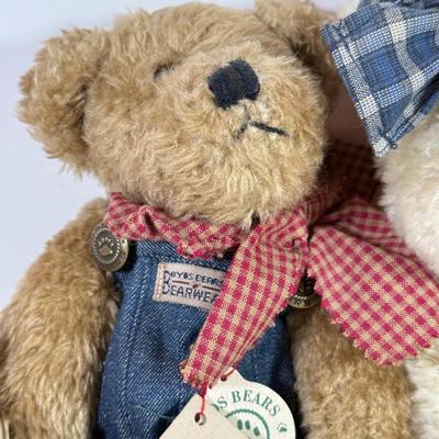 LOT 74K: Boyd’s Stuffed Bears Collection