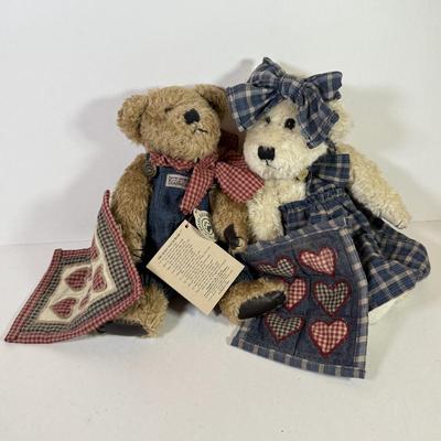 LOT 74K: Boyd’s Stuffed Bears Collection