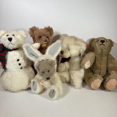 LOT 76K: Stuffed Bears: Boyd’s, Russ, Gund