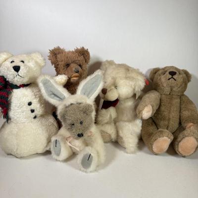LOT 76K: Stuffed Bears: Boyd’s, Russ, Gund