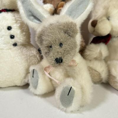 LOT 76K: Stuffed Bears: Boyd’s, Russ, Gund