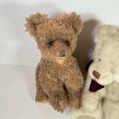 LOT 76K: Stuffed Bears: Boyd’s, Russ, Gund