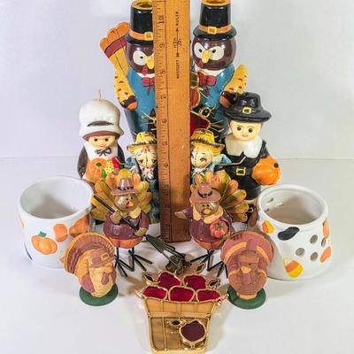 LOT 82L: Vintage Fall/Thanksgiving Themed, Figurines, S&P Shakers, Stained Glass, Candles & Candle Votives