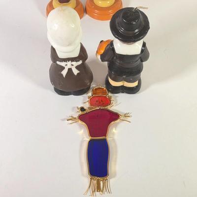 LOT 82L: Vintage Fall/Thanksgiving Themed, Figurines, S&P Shakers, Stained Glass, Candles & Candle Votives