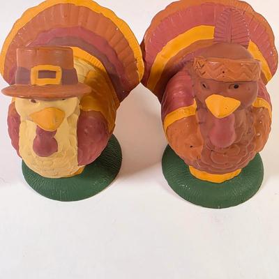LOT 82L: Vintage Fall/Thanksgiving Themed, Figurines, S&P Shakers, Stained Glass, Candles & Candle Votives