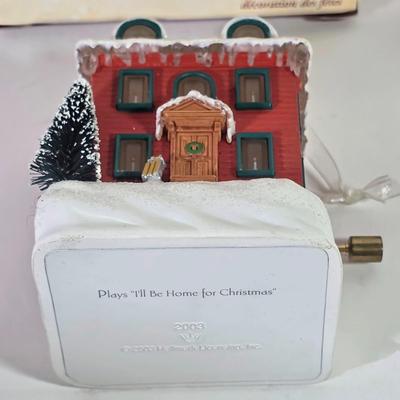 LOT 86L: Hallmark Keepsake Disney & Star Wars Holiday Ornaments With Original Boxes