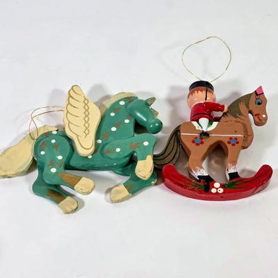 LOT 88F: Jim Shore 2006 Nativity Star With Assorted Vintage Christmas Ornaments
