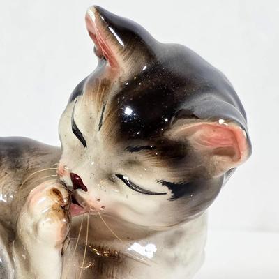 LOT 92D: Vintage Goebel Persian Kitten/Cat Figurine & Ceramic Royal Doulton Tabby Cat Figurine