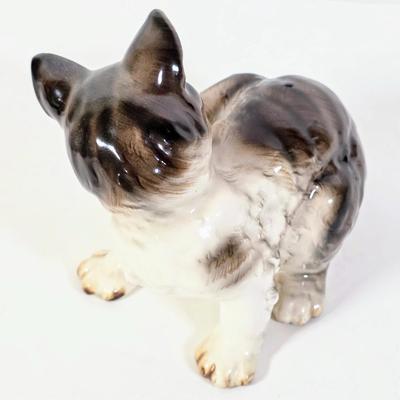 LOT 92D: Vintage Goebel Persian Kitten/Cat Figurine & Ceramic Royal Doulton Tabby Cat Figurine