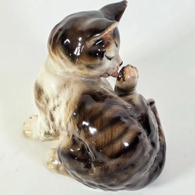 LOT 92D: Vintage Goebel Persian Kitten/Cat Figurine & Ceramic Royal Doulton Tabby Cat Figurine