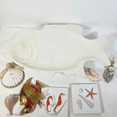 LOT 95D: Vintage Ceramic Fish Platter, Seashore Themed Tiles & Assorted Seashore Ornaments