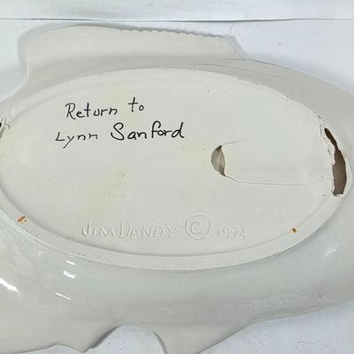 LOT 95D: Vintage Ceramic Fish Platter, Seashore Themed Tiles & Assorted Seashore Ornaments