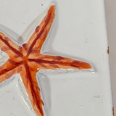 LOT 95D: Vintage Ceramic Fish Platter, Seashore Themed Tiles & Assorted Seashore Ornaments