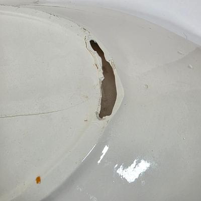 LOT 95D: Vintage Ceramic Fish Platter, Seashore Themed Tiles & Assorted Seashore Ornaments