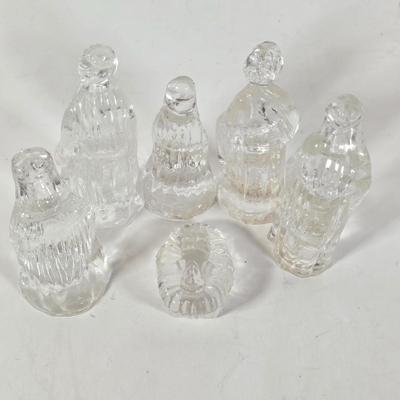 LOT 97D: Vintage Crystal Nativity Set, Sitting On Removable Mirror Base
