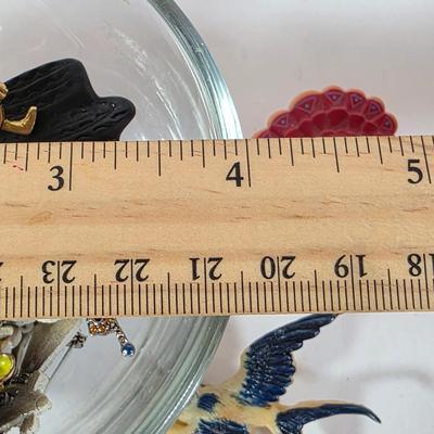 LOT 98D: Collection Of Vintage Costume Jewelry, Includes Holiday Themed Pins, Earrings & A Clear Glass Bowl W/Lid