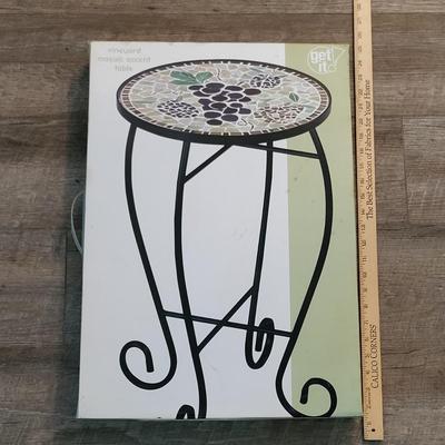 LOT 107: Vineyard Mosaic Accent Table New in Box