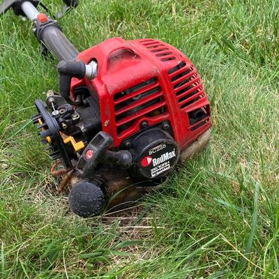 LOT 121G: Gas Powered Red Max BC225DL Komatsu Zenoah Co Weed Trimmer and Echo PE-225 Edger