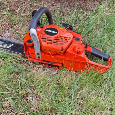 LOT 123G: Tanaka THT 2120 Gas Powered Chain Saw and Echo CS-370 Gas Powered Chain Saw