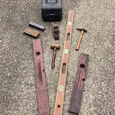 LOT 124G: Porter Cable Quicksand Sander in Case with Collection of Vintage Tools