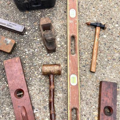 LOT 124G: Porter Cable Quicksand Sander in Case with Collection of Vintage Tools