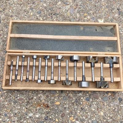 LOT 126G: Tap and Die Sets in Cases and Palnut Lock Nuts / Fasteners in Original Box