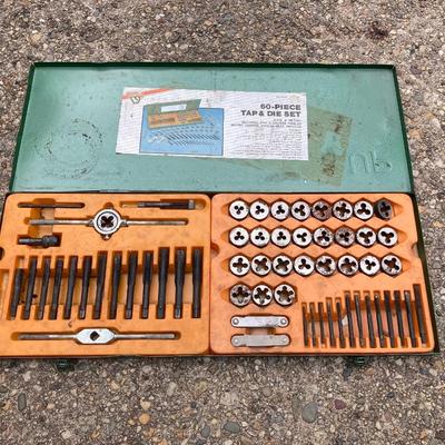 LOT 126G: Tap and Die Sets in Cases and Palnut Lock Nuts / Fasteners in Original Box