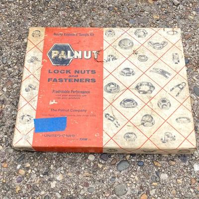 LOT 126G: Tap and Die Sets in Cases and Palnut Lock Nuts / Fasteners in Original Box