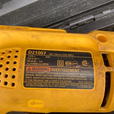 LOT 128G: Dewalt D21007 Electric Drill / Drill Bits in Cases, Dremel Multi-Max in Case and Mini Die Grinder