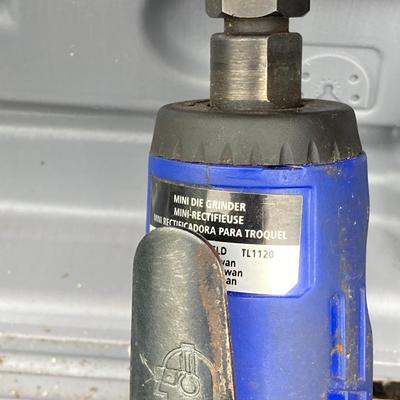 LOT 128G: Dewalt D21007 Electric Drill / Drill Bits in Cases, Dremel Multi-Max in Case and Mini Die Grinder