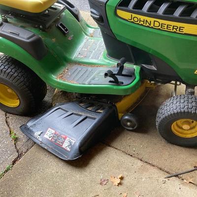 LOT 129P: John Deere E120 Riding Lawn Mower