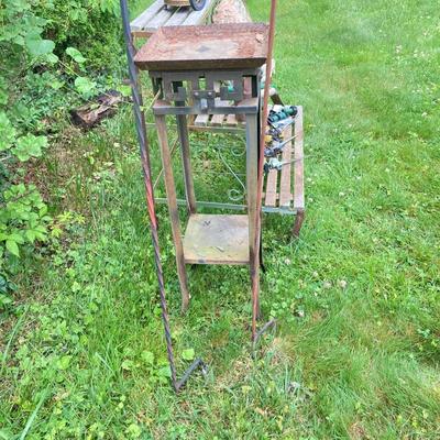 LOT 130P: Outdoor / Garden Lot - Metal and Wood 3 Tier Plant / Display Shelf, Pedestal Stand, Shovel, Brass Planter, Hand Tools,...