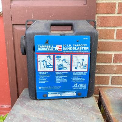 LOT 138G: Campbell Hausfeld Sandblaster with Diablo Hose