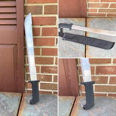 LOT 140G: Machete Style Knife with Sheath