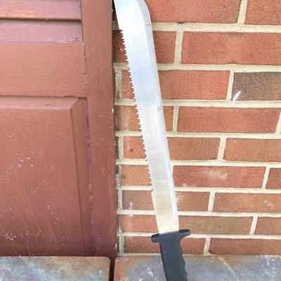 LOT 140G: Machete Style Knife with Sheath
