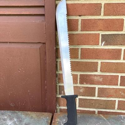 LOT 140G: Machete Style Knife with Sheath