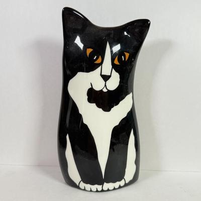 LOT 143L: Black Cat Collection: Vintage Virginia Cigarette Box, Teapot, Vase & More
