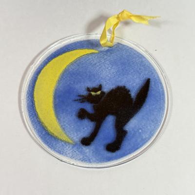 LOT 144L: Vintage Cast Iron Black Cat w/ Small Metal Cat & Glass Cat w/ Moon Disc