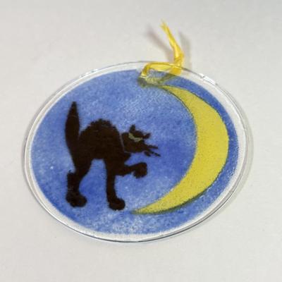 LOT 144L: Vintage Cast Iron Black Cat w/ Small Metal Cat & Glass Cat w/ Moon Disc