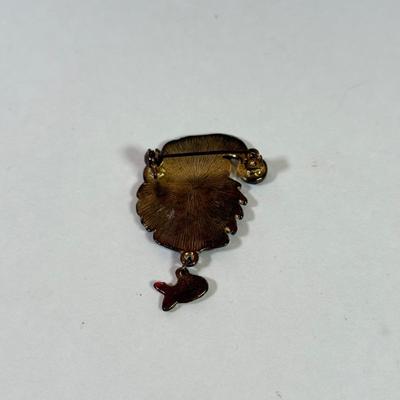 LOT 152L: Collection of Vintage Cat Pins and Brooches