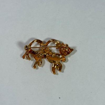 LOT 152L: Collection of Vintage Cat Pins and Brooches