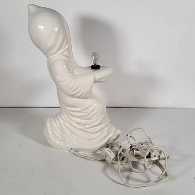 LOT 157: Six Assorted Halloween Themed Decorations