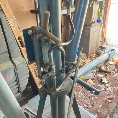 LOT 161G: Ruger HP18CJ Rolling Industrial Crane / Hoist - 2000 lb Capacity