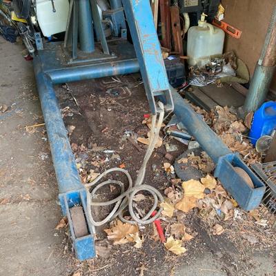 LOT 161G: Ruger HP18CJ Rolling Industrial Crane / Hoist - 2000 lb Capacity