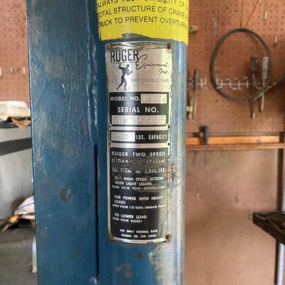 LOT 161G: Ruger HP18CJ Rolling Industrial Crane / Hoist - 2000 lb Capacity