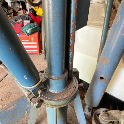 LOT 161G: Ruger HP18CJ Rolling Industrial Crane / Hoist - 2000 lb Capacity