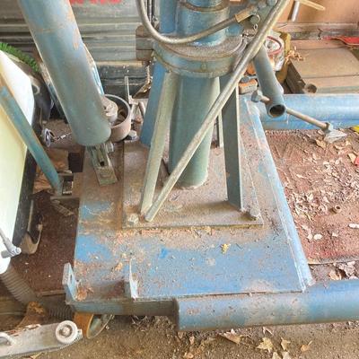 LOT 161G: Ruger HP18CJ Rolling Industrial Crane / Hoist - 2000 lb Capacity