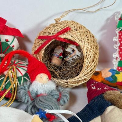 LOT 172K: Collection of Vintage Soft Plush & Fabric Christmas Tree Ornaments
