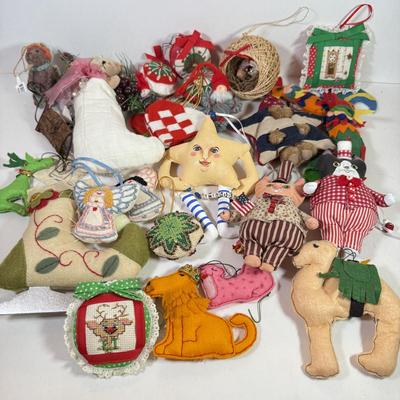LOT 172K: Collection of Vintage Soft Plush & Fabric Christmas Tree Ornaments